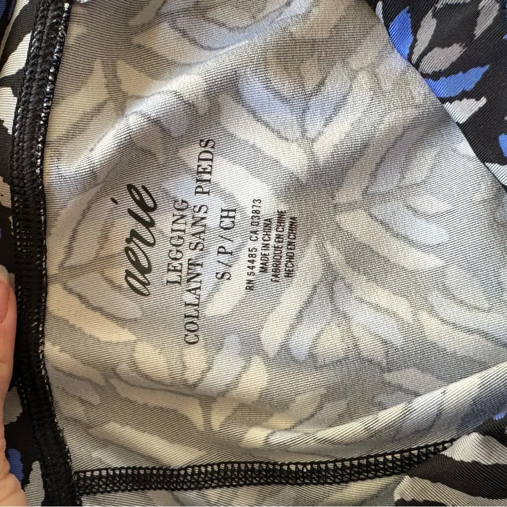 Aerie Offline Blue Geometric Print Leggings - Picture 5 of 5